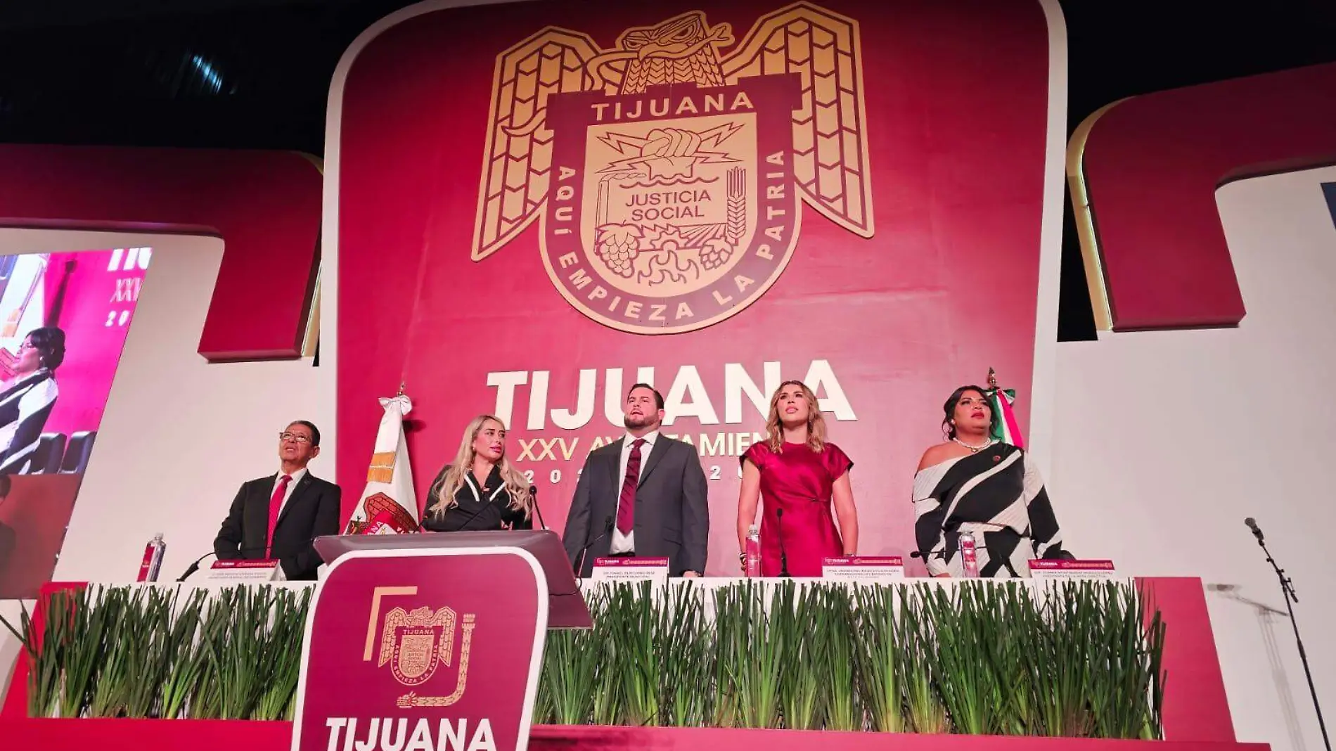 Ismael Burgueño Ruiz toma protesta como alcalde de Tijuana